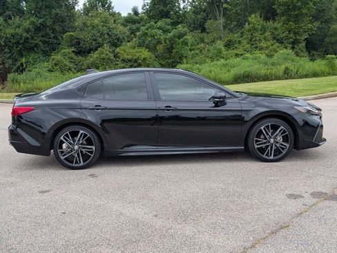 Used 2025 Toyota Camry XSE FWD image 6