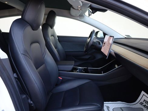 Used 2018 Tesla Model 3 Mid Range RWD image 28