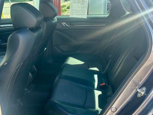 Used 2018 Honda Accord Sport image 8