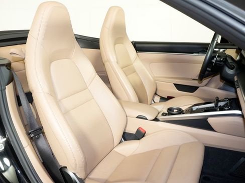 Certified 2020 Porsche 911 Carrera 4S AWD/4WD image 46