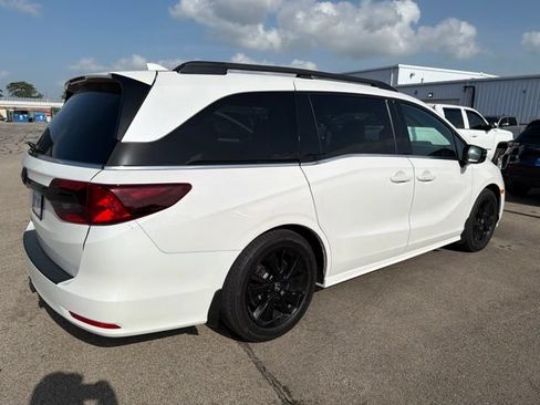 Used 2023 Honda Odyssey Sport image 4