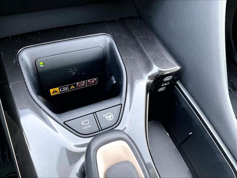 Used 2025 Toyota Crown Platinum image 27