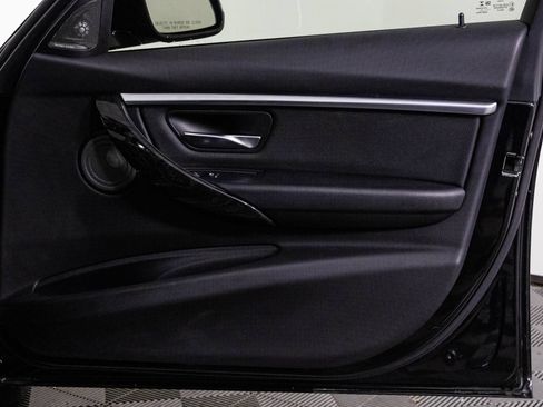 Used 2017 BMW 340i xDrive Sedan AWD/4WD image 36