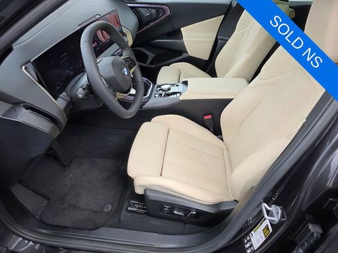 Used 2025 BMW X3 xDrive30i w/ Premium Package image 9