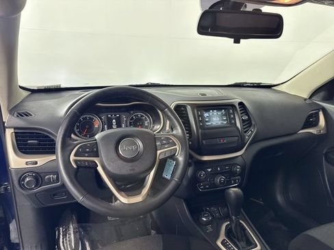 Used 2016 Jeep Cherokee Sport w/ Cold Weather Group AWD/4WD image 25