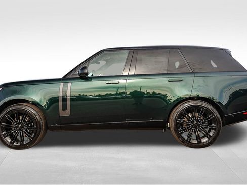 New 2026 Land Rover Range Rover SE image 8