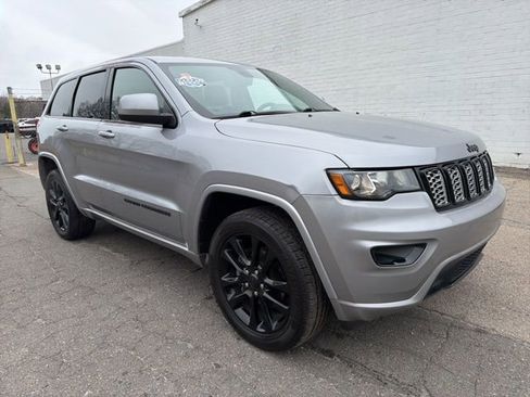 Used 2020 Jeep Grand Cherokee Altitude image 8