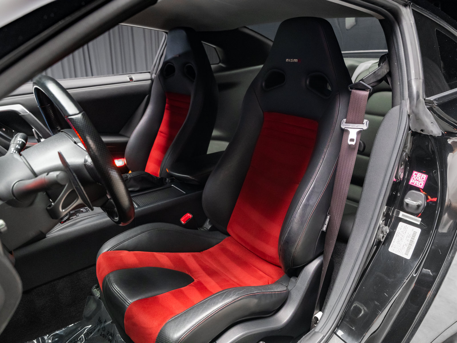 Used 2009 Nissan GT-R Premium AWD/4WD image 41