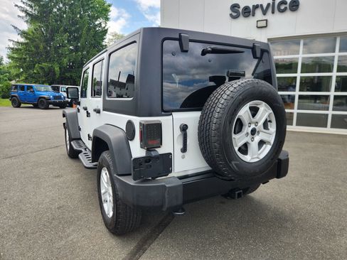 Used 2017 Jeep Wrangler Unlimited Sport AWD/4WD image 12