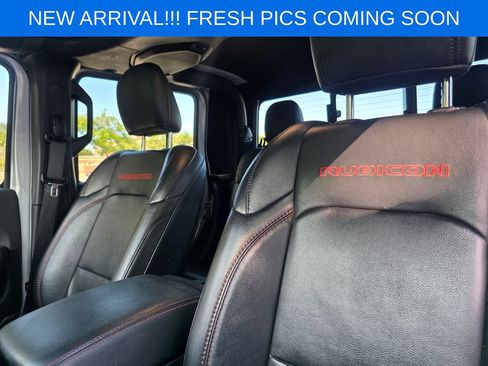 Used 2022 Jeep Gladiator Rubicon w/ Cold Weather Group AWD/4WD image 10