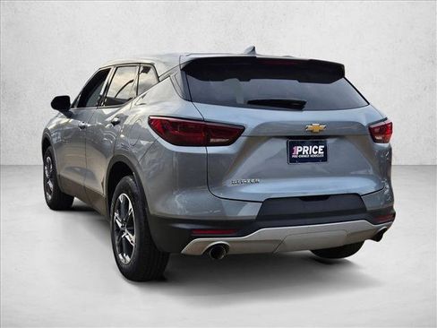 Used 2025 Chevrolet Blazer LT image 7