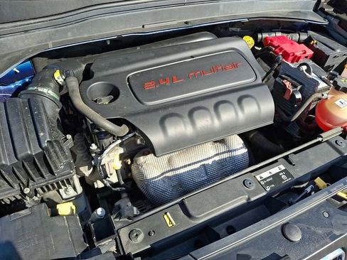 Used 2019 Jeep Renegade Sport w/ Sport Appearance Group image 28