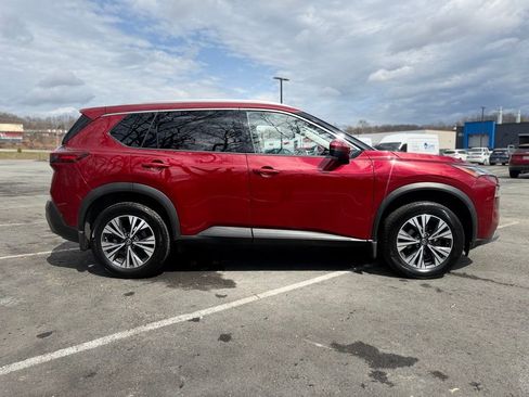 Used 2021 Nissan Rogue SV w/ Premium Package image 8