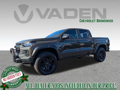 New 2025 Chevrolet Colorado Trail Boss w/ Off-Road Front Bumper Package image 1