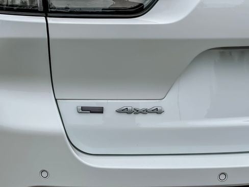 Used 2023 Jeep Grand Cherokee L Summit AWD/4WD image 28