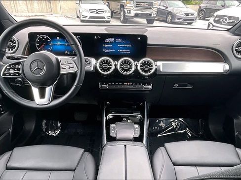 Used 2023 Mercedes-Benz EQB 300 4MATIC image 15