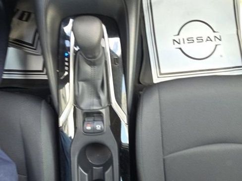 Used 2018 Toyota Camry SE image 18