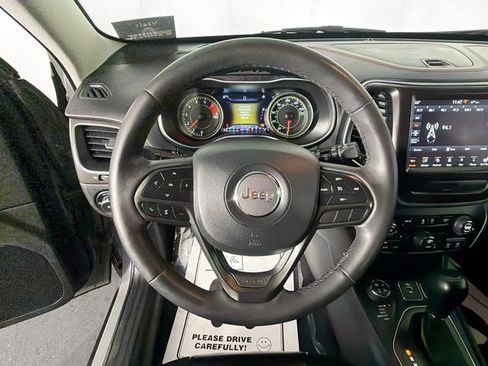 Used 2022 Jeep Cherokee Trailhawk w/ Trailer Tow Group AWD/4WD image 11