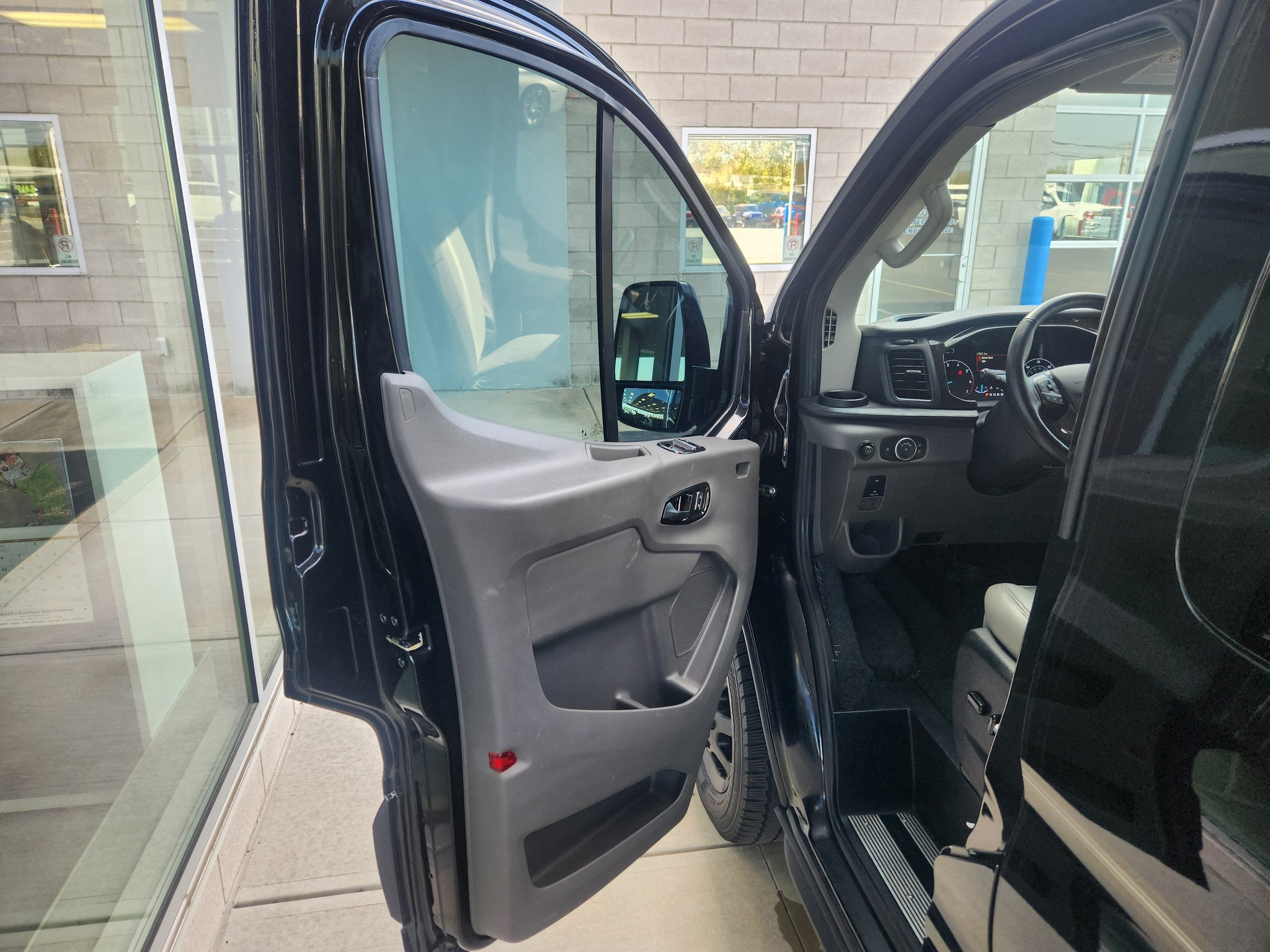 Used 2023 Ford Transit 150 Low Roof AWD image 29