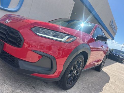 Used 2024 Honda HR-V Sport image 4