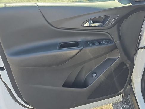 Used 2022 Chevrolet Equinox LT FWD image 28
