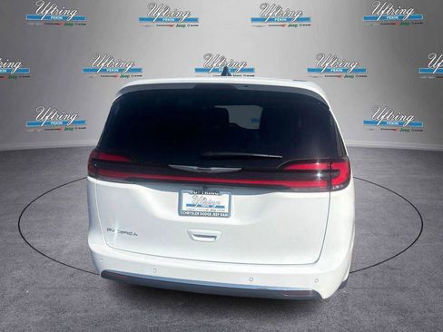 New 2026 Chrysler Pacifica Select FWD image 4