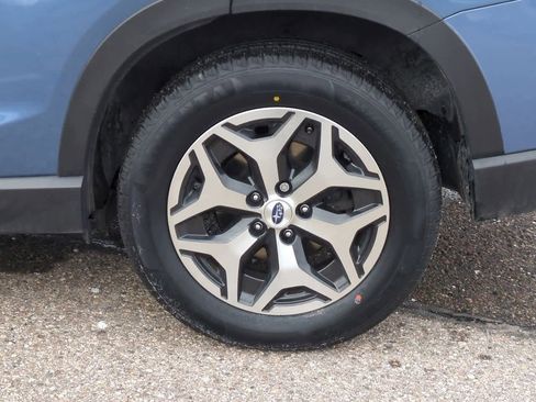 Certified 2023 Subaru Forester Premium image 13