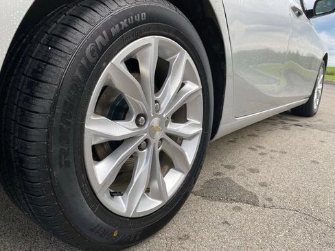 Used 2020 Chevrolet Malibu LT FWD image 15