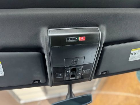 Used 2023 Volkswagen Atlas Cross Sport SE FWD image 35