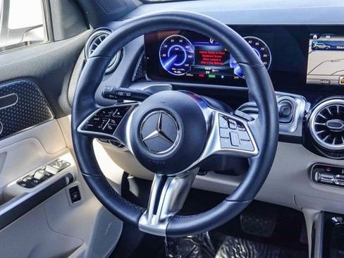 Used 2024 Mercedes-Benz EQB 300 300 image 15