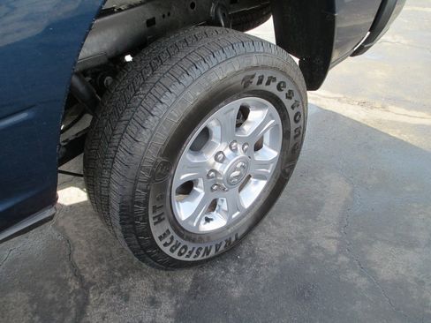 Used 2024 RAM 2500 Big Horn w/ Sport Appearance Package image 12