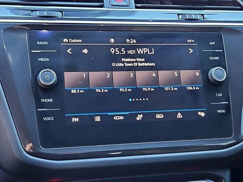 Certified 2022 Volkswagen Tiguan SE image 19