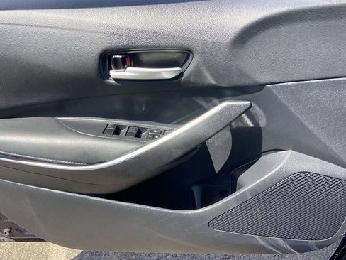 Used 2022 Toyota Corolla SE FWD image 16