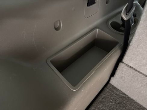 Used 2017 Chevrolet Suburban LT w/ Luxury Package image 27