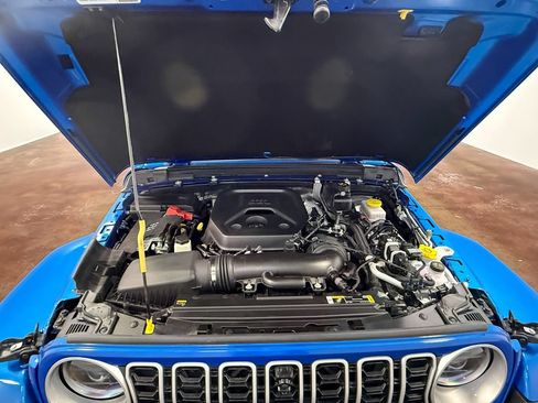 Used 2024 Jeep Wrangler Unlimited Sahara w/ Technology Group AWD/4WD image 85
