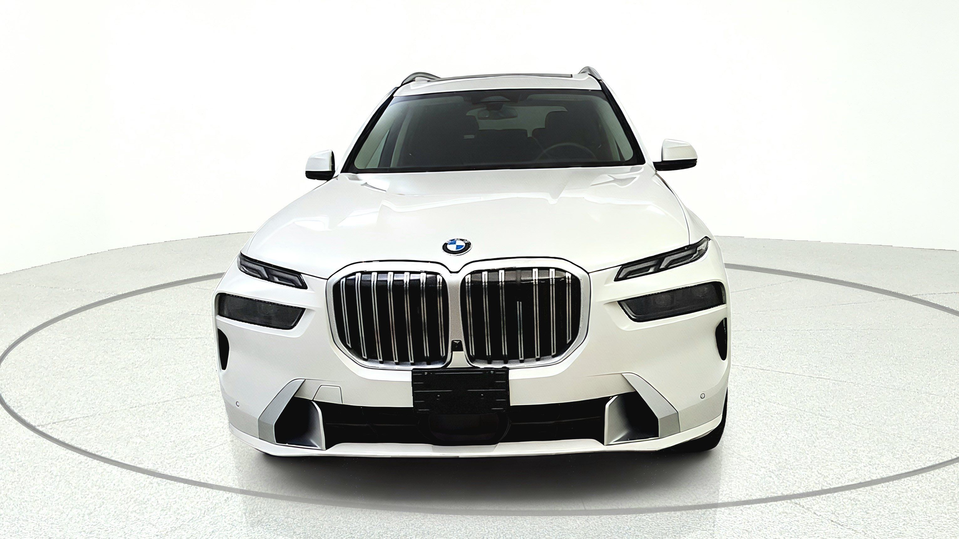 Used 2026 BMW X7 xDrive40i w/ Premium Package AWD/4WD image 2