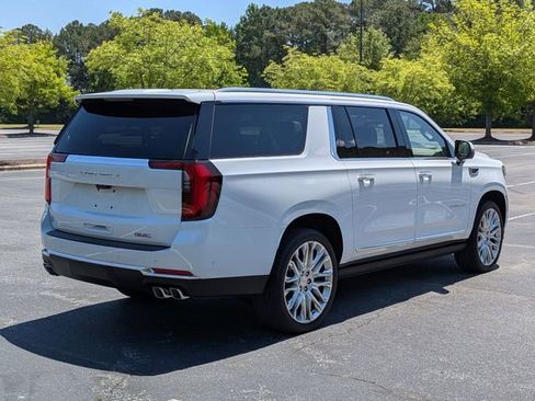 New 2026 GMC Yukon XL Denali AWD/4WD image 3