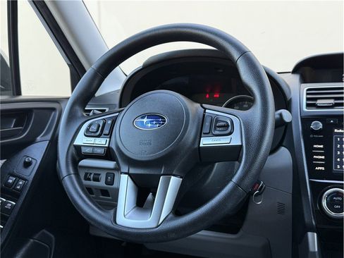 Used 2018 Subaru Forester 2.5i Premium w/ All-Weather Package AWD/4WD image 9