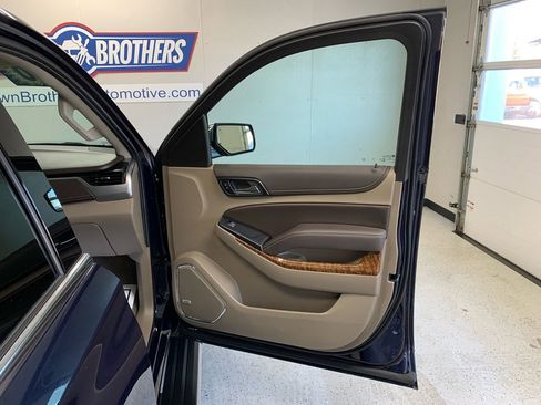 Used 2020 Chevrolet Suburban Premier w/ Max Trailering Package AWD/4WD image 35
