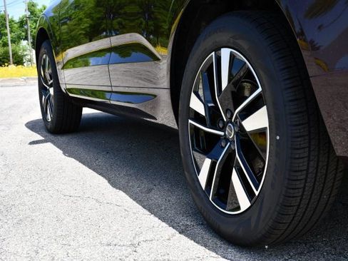 New 2026 Volvo XC60 B5 Plus w/ Protection Package Premier AWD/4WD image 9