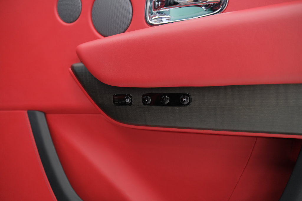 Used 2022 Rolls-Royce Cullinan AWD/4WD image 37