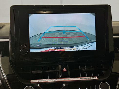 Certified 2025 Toyota Corolla LE FWD image 24