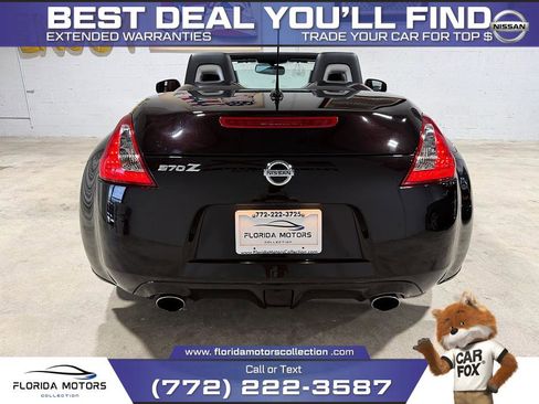Used 2012 Nissan 370Z Touring RWD image 11