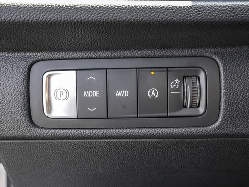 Used 2025 Chevrolet Traverse Z71 w/ Driver Confidence Package AWD/4WD image 20