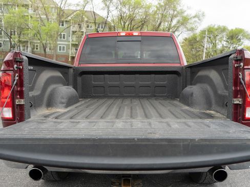 Used 2017 RAM 1500 Big Horn AWD/4WD image 9