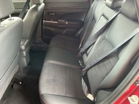 Used 2025 Mitsubishi Outlander Sport SE AWD/4WD image 13