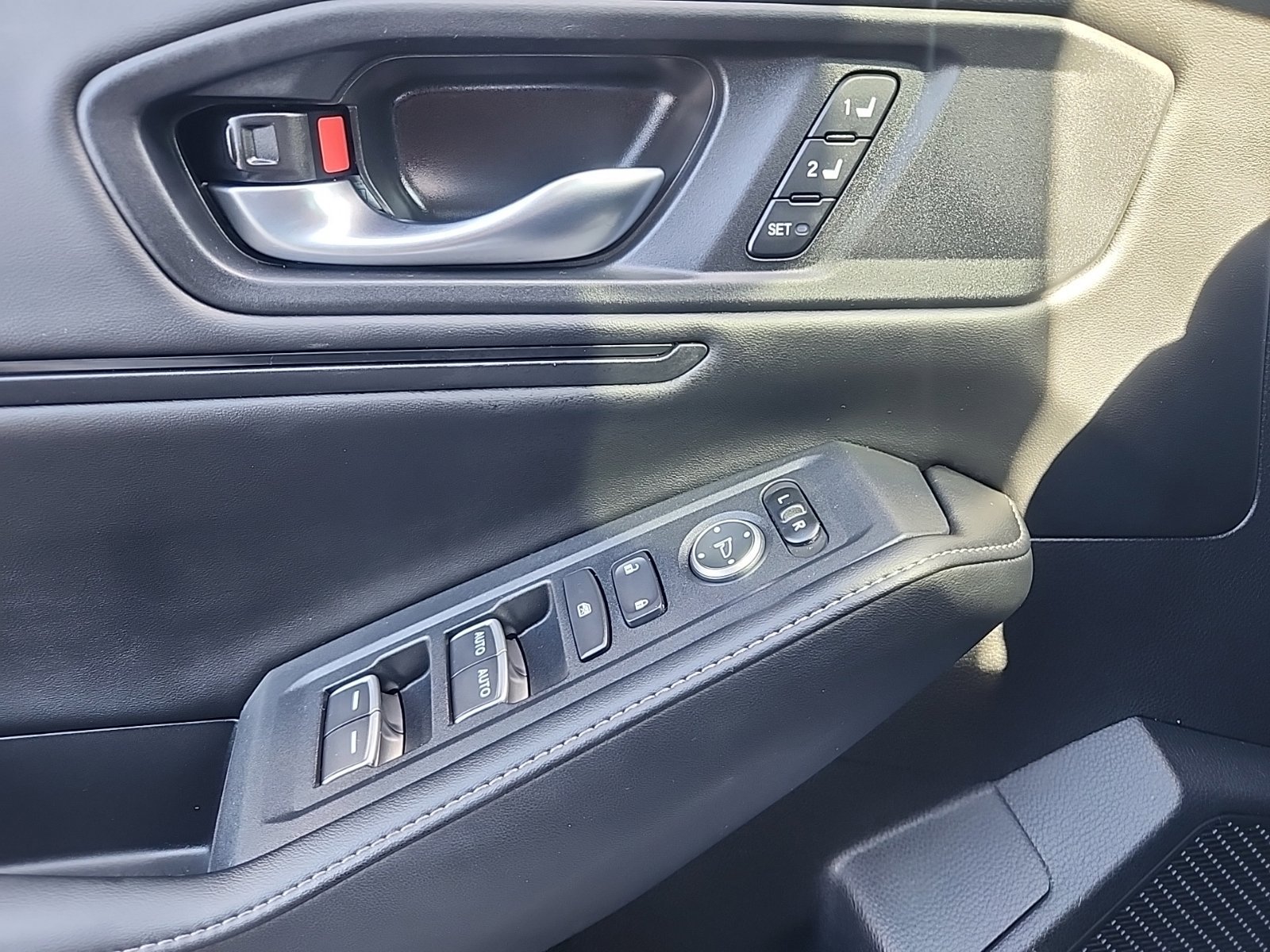 Used 2025 Honda Accord Sport image 28
