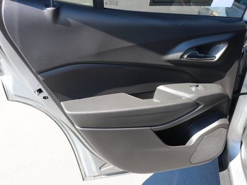 Used 2025 Chevrolet Trax RS w/ Driver Confidence Package FWD image 13