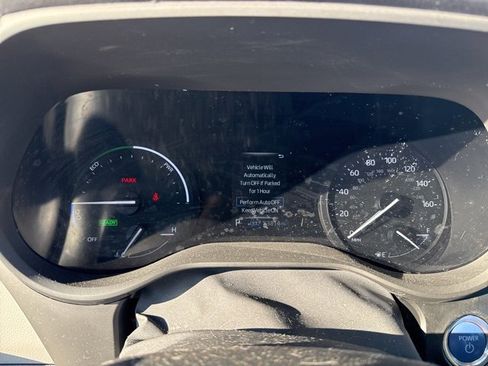 Certified 2023 Toyota Sienna XLE image 10