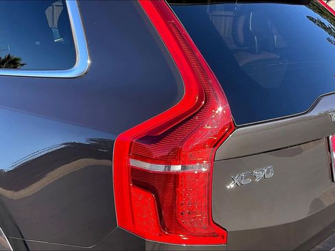 Used 2023 Volvo XC90 T8 Plus image 33